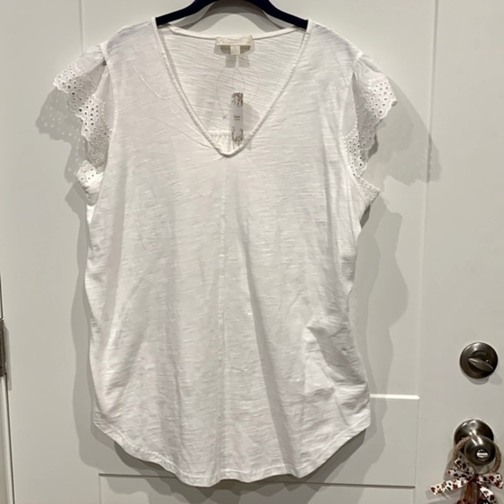 NWT, Suzanne Betro, White V-neck, Lace Eyelet sleeves, Ruching to Back, XL.